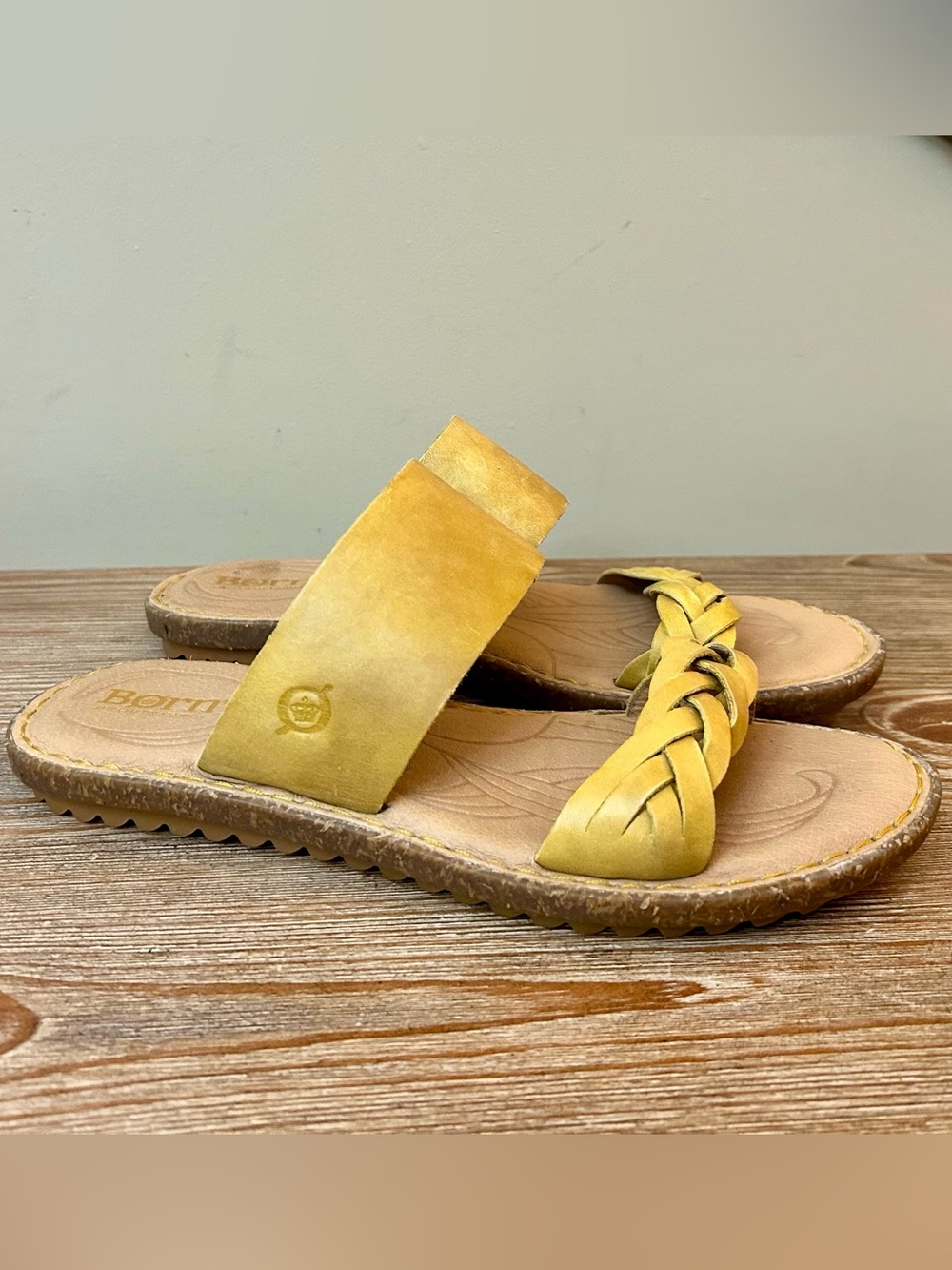 Born Morena Yellow Leather Slide Sandals Women’s Size 6 Comfort Braided Strap